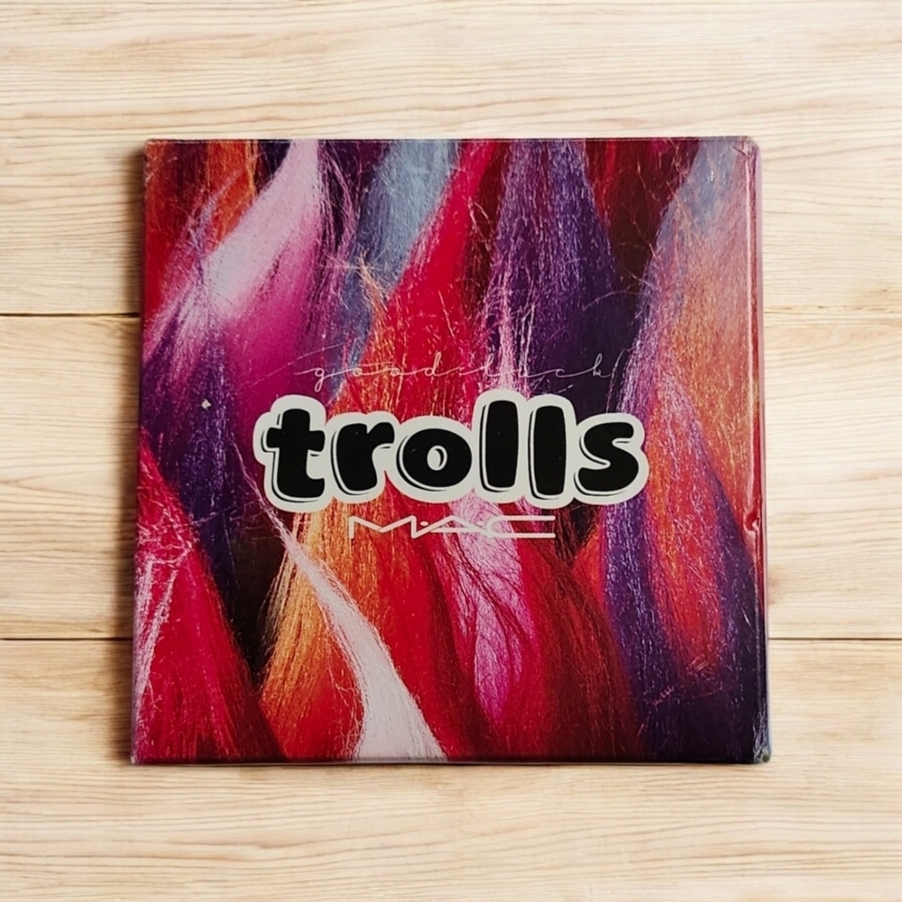 💋HOST PICK💋 NIB MAC Makeup X Trolls Play it Proper Beauty Blush Highlight powder - Picture 5 of 6
